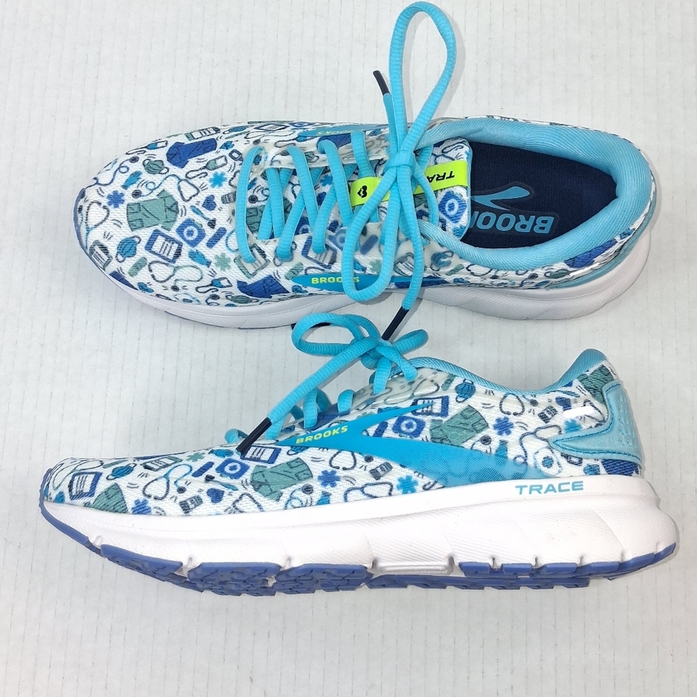 NWOT Brooks Trace 2 Hero Pack Medical Blue White Running Sneakers